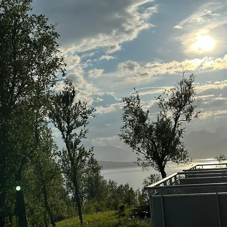 Beautiful View With A Walking Distance To Everything * Tromsø